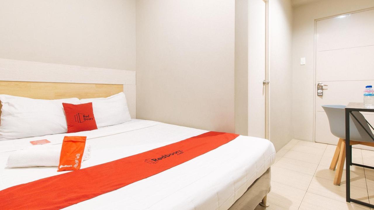 Reddoorz Plus Near Osmena Highway 2 Hotel Manila Eksteriør billede