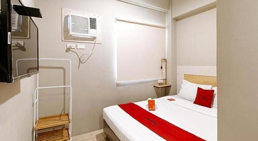 Reddoorz Plus Near Osmena Highway 2 Hotel Manila Eksteriør billede