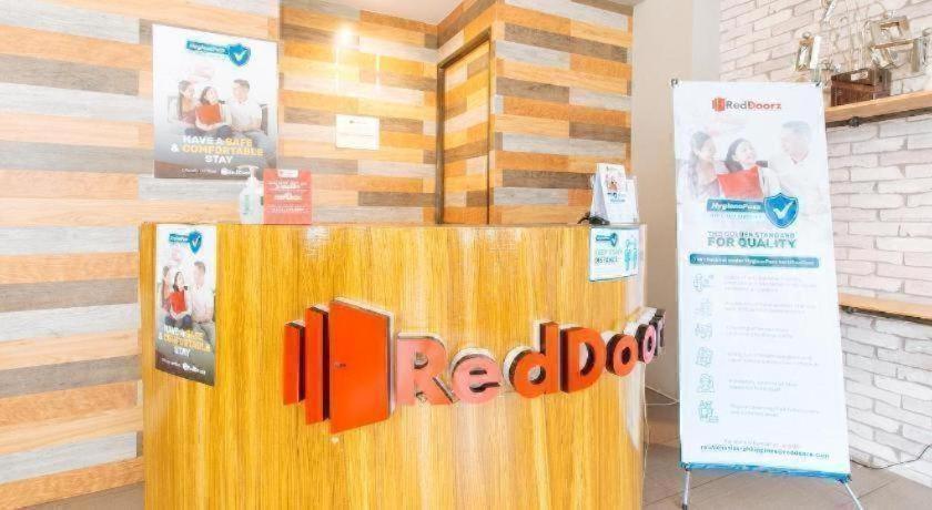 Reddoorz Plus Near Osmena Highway 2 Hotel Manila Eksteriør billede